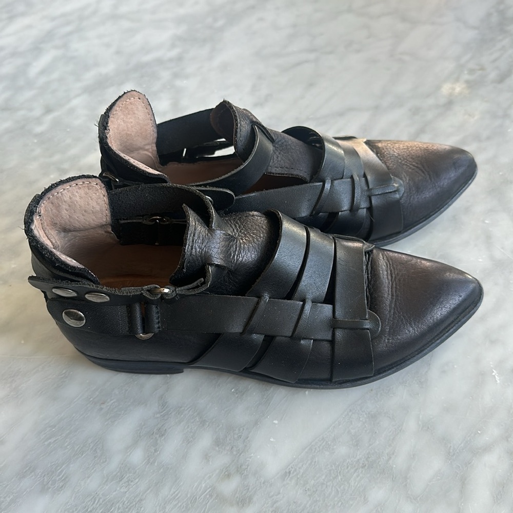 Rare Free People leather booties - Picture 2 of 4
